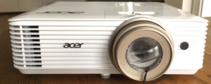 Acer V6520